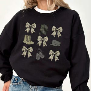 Épouse de militaire, maman de militaire, sweat-shirt petite amie militaire, fête des anciens combattants, appréciation militaire, cadeau pour elle, déploiement, camp d'entraînement image 2
