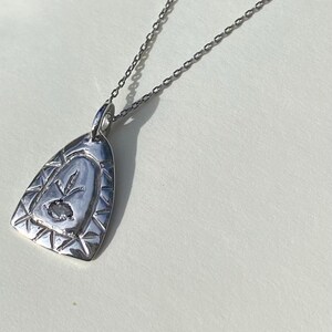 Cartie Necklace - Rhodinierte Sterlingsilberkette mit funkelnden Zirkonsteinen