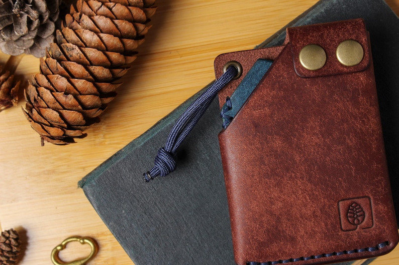 Minimalist leather wallet, front pocket wallet carry, high quality full-grain Italian leather, vegetable-tanned, personalizable, handcrafted image 12