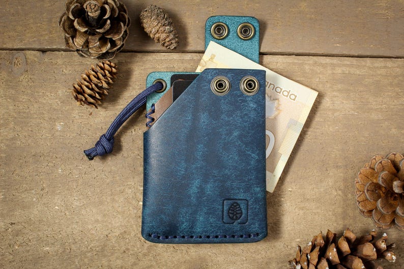 Minimalist leather wallet, front pocket wallet carry, high quality full-grain Italian leather, vegetable-tanned, personalizable, handcrafted image 3