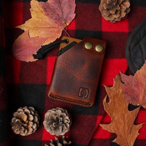 Minimalist leather wallet, front pocket wallet carry, high quality full-grain Italian leather, vegetable-tanned, personalizable, handcrafted image 14