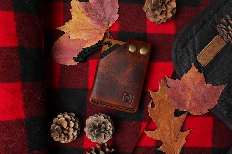 Minimalist leather wallet, front pocket wallet carry, high quality full-grain Italian leather, vegetable-tanned, personalizable, handcrafted image 14