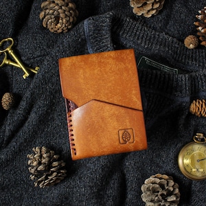 Minimalist card holder wallet, high quality full-grain Italian leather, vegetable-tanned, handmade and hand stitched, front pocket wallet 4. Pueblo Cognac