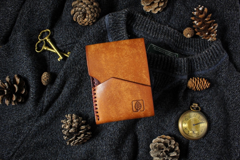 Minimalist card holder wallet, high quality full-grain Italian leather, vegetable-tanned, handmade and hand stitched, front pocket wallet 4. Pueblo Cognac
