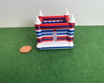 Meerkleurig springkussen op schaal HO.