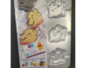 NOS Wilton Winnie the Pooh Cookie Treat Pan, Vintage, 1996 Makes 6 Lollipops, Mini Cake, Sealed