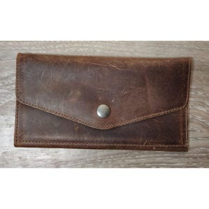 Carteira de couro marrom Hide and Drink vintage, fecho de pressão, porta-identidade, bolso com zíper, LEIA