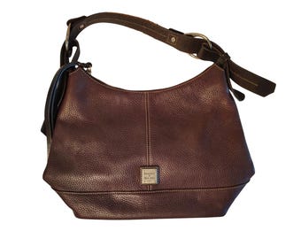 Vintage Dooney & Bourke Pebbled Leather Purple Shoulder Bag Purse, Red Interior READ