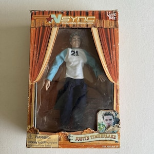 2000 NSYNC Justin Timberlake Kolekcjonerska lalka marionetka ze stojakiem, pudełko uszkodzone