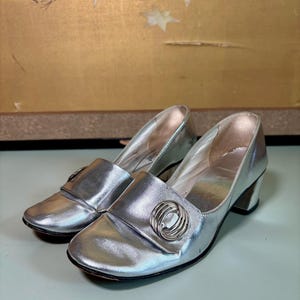 Vintage 60s CAROL BRENT Silver Party Heeled Loafers