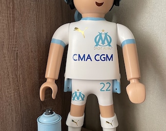 プレイモービル XXL 黒海賊フィギュア 65 cm、缶とスプレー缶付き