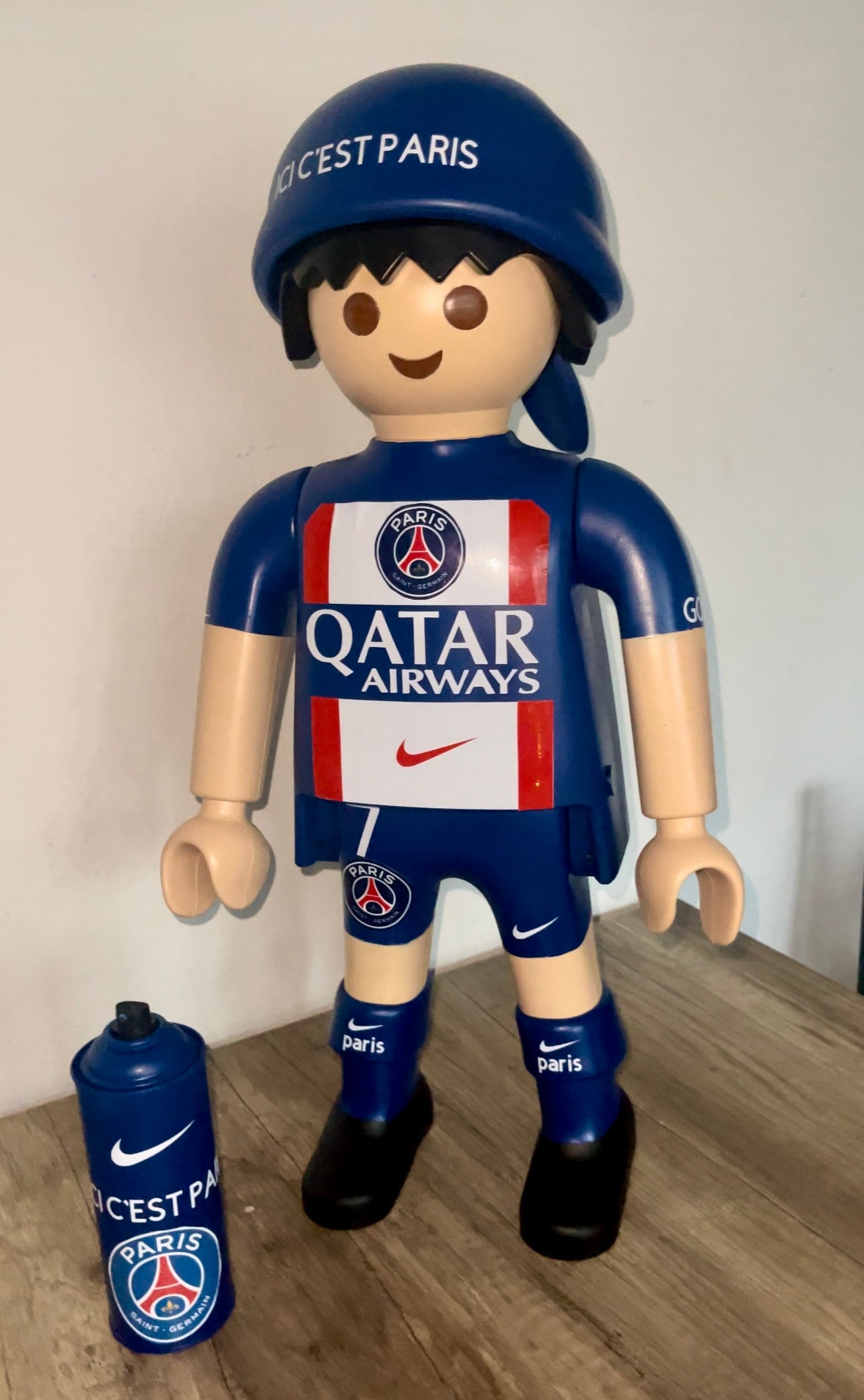 Football figurine -  France