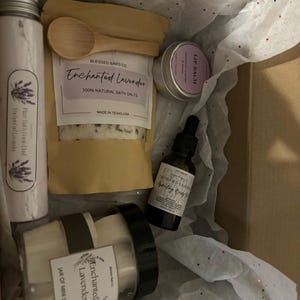 Lavender Spa Gift Set |Self Care Kit | Spa Gift |Holiday Gift |Lavender care package |Relaxation kit | Lavender Gift Box |Lavender |natural