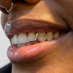 Custom Fit grillz 2 Teeth with Window grillz  heart and small front bar or star open face grillz fangs /gold Silver Slugs Grillz for women