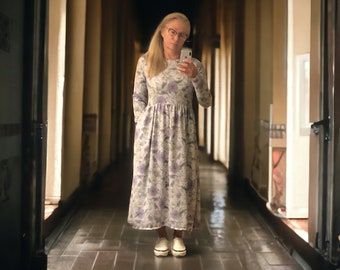 Vestido longo floral lilás feito à mão – Vestido estilo cottagecore de manga comprida (Tamanho M/G)