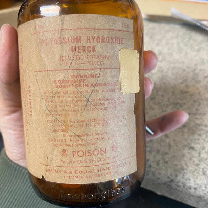 Vintage Merck Potassium Hydroxide Amber Glass Jar Poison Label 1lb Dark Academia image 7