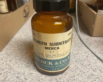 Vintage Merck Bismuth Subnitrate Amber Glass Medicine Bottle Rahway NJ 1/4 lb