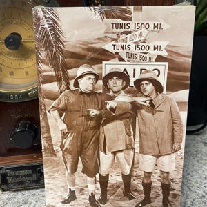 Cartão postal preto e branco dos Três Patetas: Qual o caminho para Túnis? 4x6 Larry Curly Moe