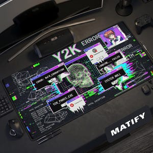 Y2K Panic Fehler Schreibtischunterlage | Cyberpunk Glitch Art Mauspad | Retro Anime Systemfehler | Edgy Hacker Set Up Geschenk für Programmierer