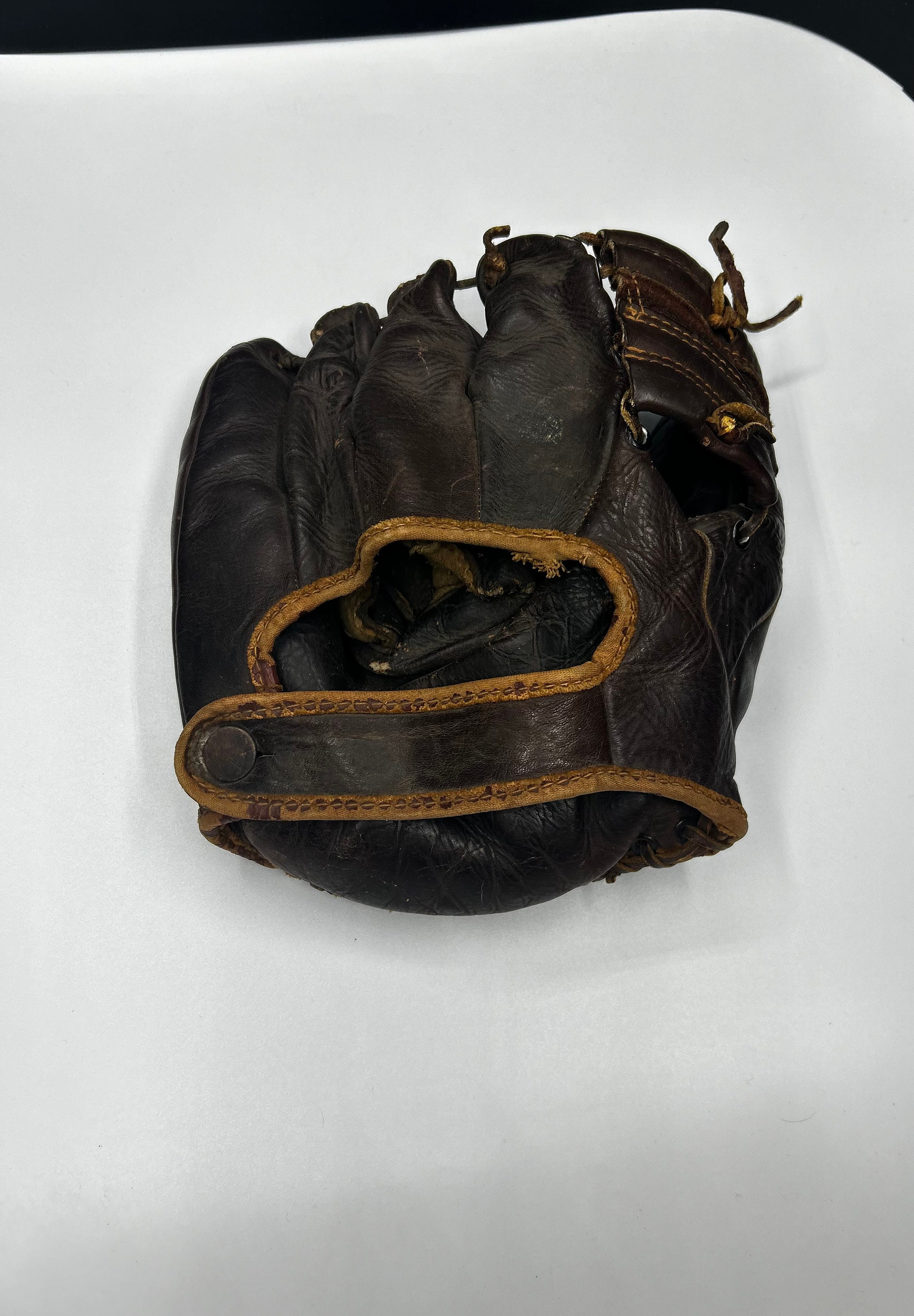 Vintage Baseball Glove Mitt Canada