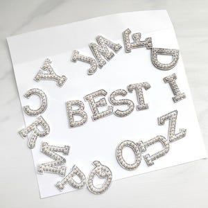 Parches de letras de perla blanca, parche personalizado de estampación en caliente con letras de perla blanca. Personaliza tu ropa, bolsos y zapatos. Parches con iniciales de perla.