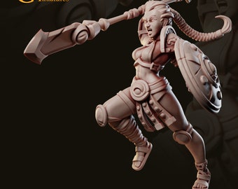 Female Fighter Miniature – 32mm Resin DnD Gladiator