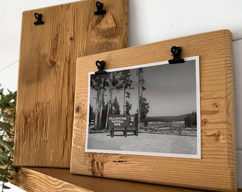 Bildram i återvunnet trä med urklipp i trädesign med urklippsmemo