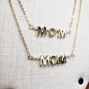 Collar "Mamá Delicada" chapado en oro de 18 quilates con perlas, collar de oro para el Día de la Madre, collar de oro para mamá