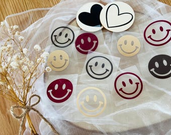 Iron-on Smiley Patch in Various Colors | Individual | Iron-on Patch | Iron-on Patches | Textile Applique | DIY T-Shirt | DIY Plotter