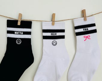 Personalized children's socks with name, bow, and smiley face | Crew socks | Tennis socks | Gift for birth, pregnancy, birthday, or any occasion | Children's socks
