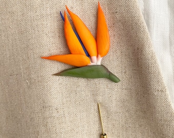 Bird of paradise lapel pin tropical flower lapel pin Strelitzia flower boutonniere wedding lapel pin button hole groom boutonniere