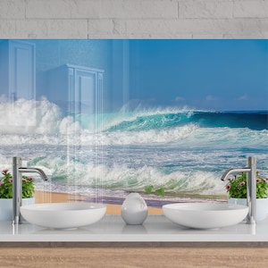 Salpicadero de vidrio templado con diseño de olas del océano tropical: Cocina y baño