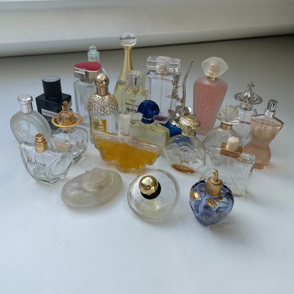 Set of 22 Empty Perfume Bottle Guerlain Lepicka Dior Westwood Gaultier Lancome Lalique