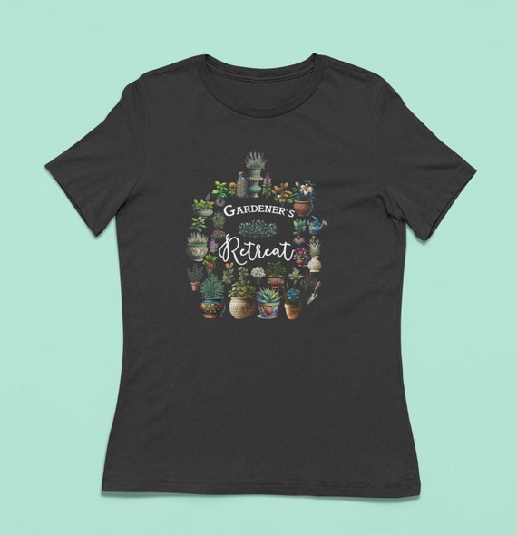 Floral T-Shirt Nature lover Relaxed Gardener Retreat - Botanical Print , Perfect Gift for Plant Loving Ladies Nature Garden themed Leaves