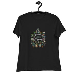 Gardener Tshirt Personalized text. Cotton Gift for wife, gardener, nature lovers, grandma, daughter, friend, worker. Wondernarai Etsy