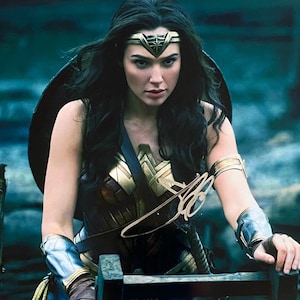 Gal gadot signed - Etsy 日本