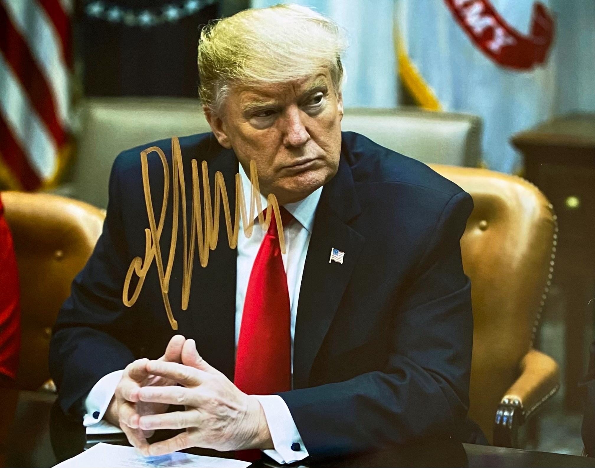 ドナルド・トランプ大統領の直筆サイン入り8x10写真 - Etsy 日本