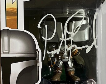 Pedro Pascal Autographed Star Wars The Mandalorian Funko Pop #585