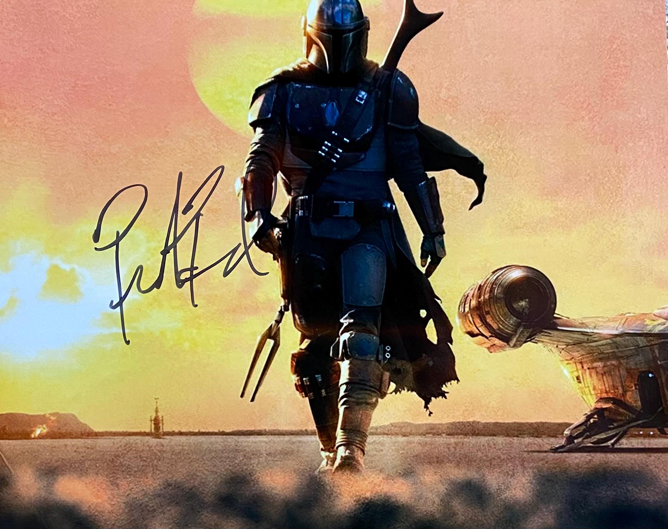 マンダロリアン ペドロ・パスカル氏 直筆サイン スター・ウォーズ SWAU ペドロ・パスカル直筆サイン入りスター・ウォーズ マンダロリアン 8x10
