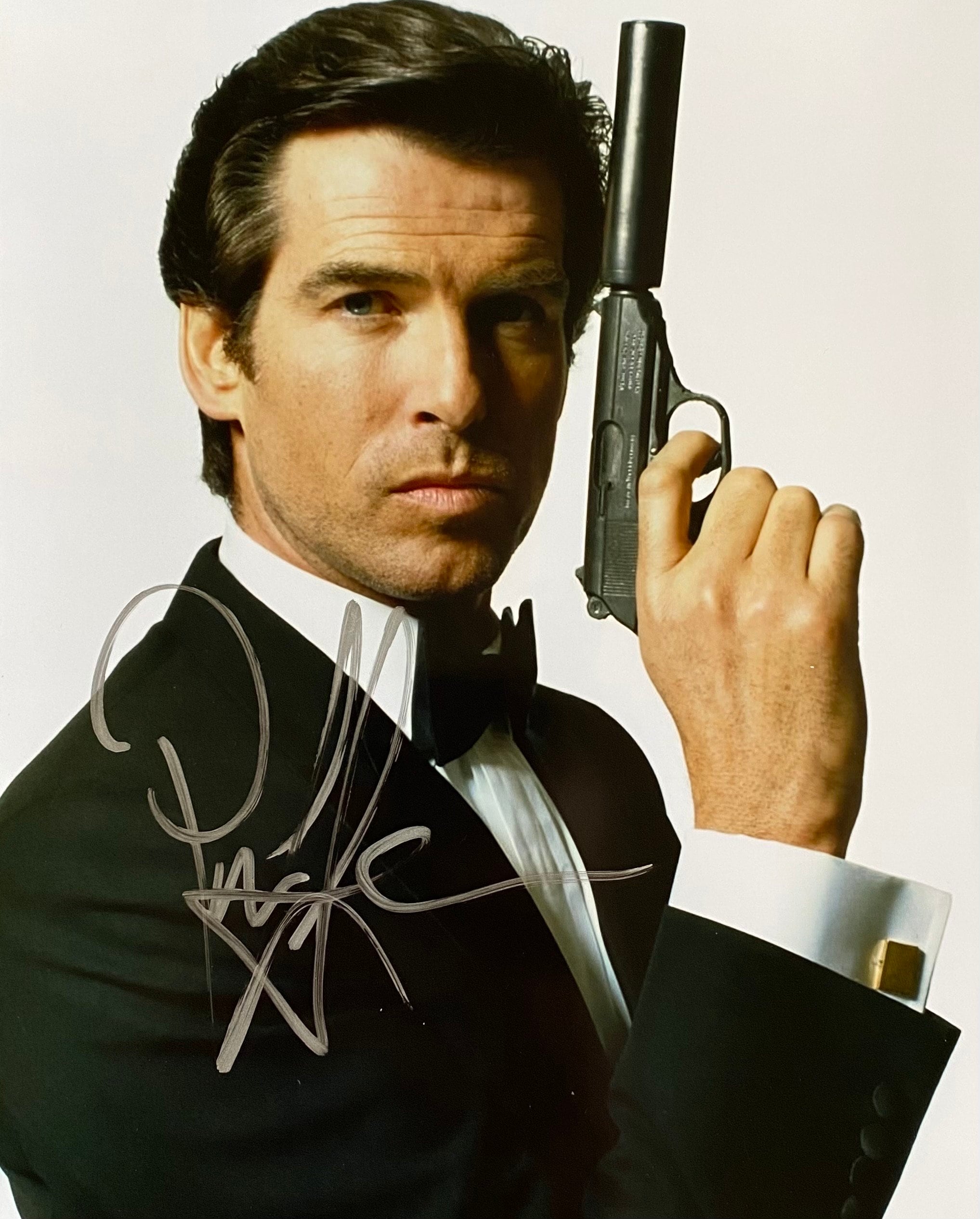 ピアース・ブロスナン直筆サイン入8x10インチ写真額 ジェームズ・ボンド 007 ピアース・ブロスナン直筆サイン入8x10インチ写真額 ジェームズ