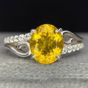 Natural Yellow Beryl Oval Shape Gemstone Ring//925 Solid Silver with Natural White sapphire Around//Beryl Fine Ring For Wedding Occasion&#39;s