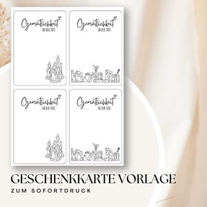Può includere: Quattro modelli di biglietti regalo rettangolari bianchi con testo e illustrazioni neri. Il testo in alto recita "Gemütlichkeit IN DER TUTE" con un simbolo a forma di cuore. Il testo in basso recita "GESCHENKKARTE VORLAGE ZUM SOFORTDRUCK".