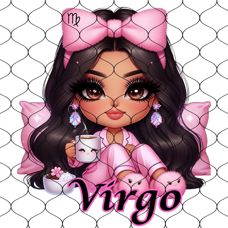 Pu&ograve; includere: Un'illustrazione di cartone animato del segno zodiacale Vergine. L'illustrazione presenta una giovane donna con lunghi capelli neri che indossa un pigiama rosa e pantofole. Tiene una tazza rosa con un viso sorridente. Lo sfondo &egrave; un motivo a rete bianca.