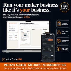 Könnte beinhalten: Dunkles Bild mit einem Laptop und Smartphone, die eine CRM-Web-App für Etsy-Verkäufer zeigen. Der Text lautet: "Führen Sie Ihr Maker-Geschäft wie Ihr eigenes Geschäft." Die App bietet Tools wie Auftragsboards und Inventarverfolgung.