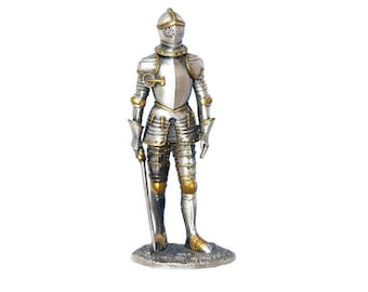 Caballero con armadura de placas y espada - Figura de estaño