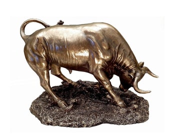 Bull during the attack - symbol of the world of finance and stock market