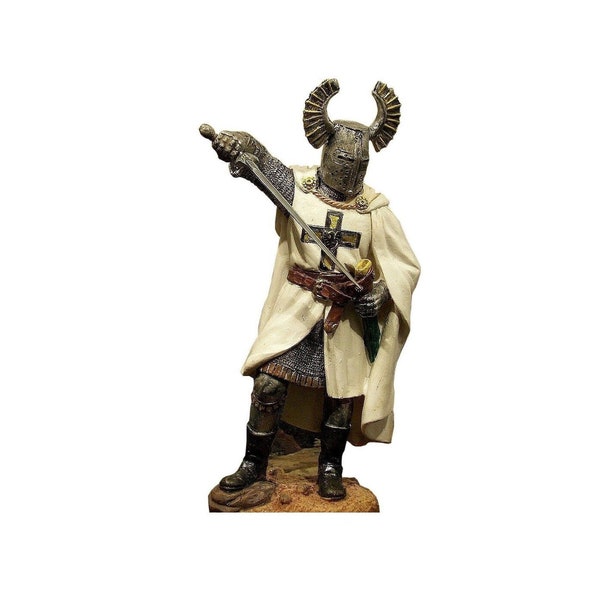 Knight Templar, Crusader with sword and Teutonic helmet