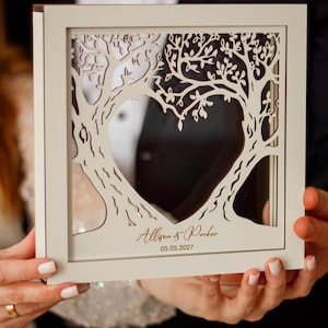 Juego de arena para boda Unity con árbol genealógico, iniciales y fecha, marco de madera y acrílico, varios colores, arena de colores en bolsas kraft, boda en la playa