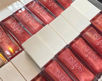 ルナ リップオイル：手作りの保湿ホホバ＆ビタミンEリップケア