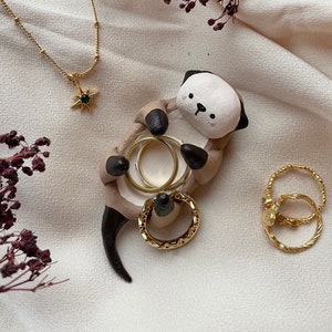 Handmade Clay Otter Ring Holder | Cute Jewelry Holder | Baby Otter Figure | Gift Idea | Jewellery Dish | Trinket Dish Otter